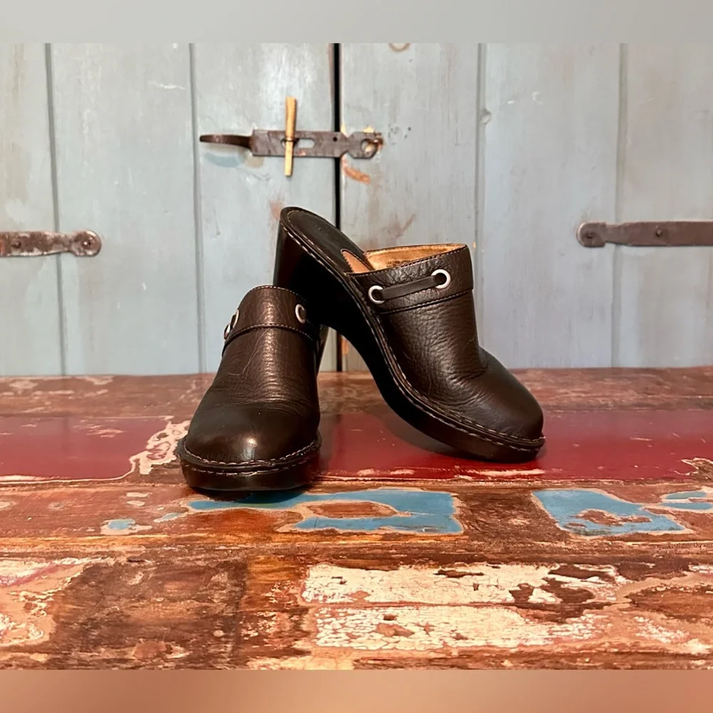 Born Leather Mules - Picture 1 of 8